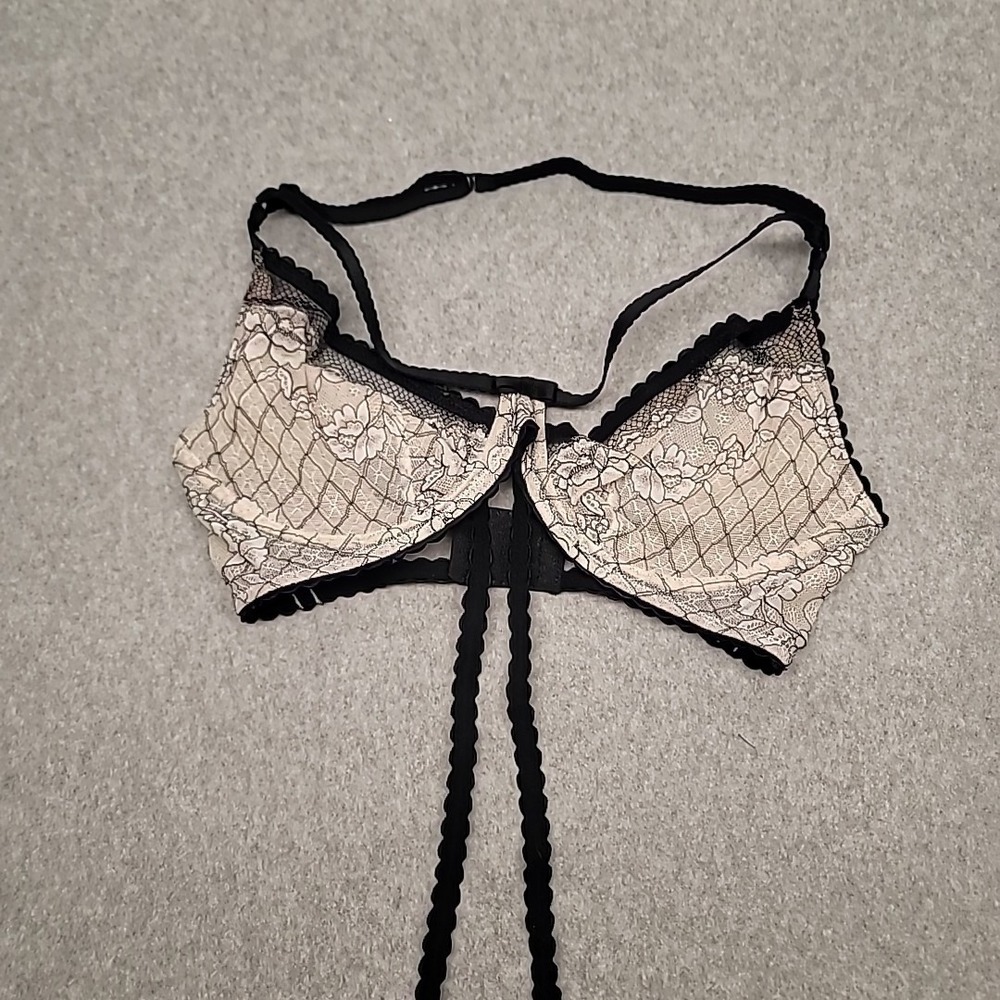 Victoria's Secret Very Sexy Bra Women 36D Black Floral Sheer Mesh Lace Underwire